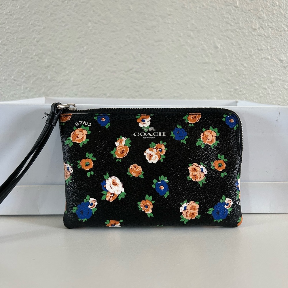 Coach Wristlet Wallet
